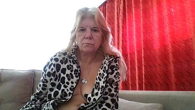 TrustfulVampire1 online show from 01-18-25, 12:15