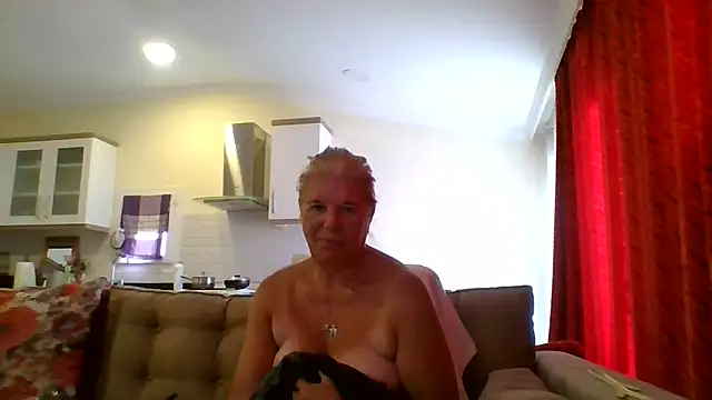 TrustfulVampire1 online show from 09-26-25, 04:52