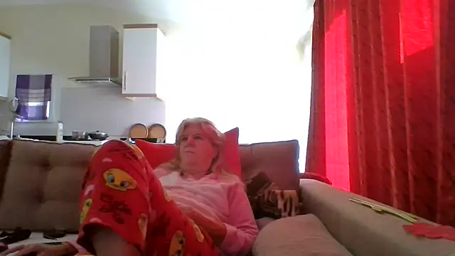 TrustfulVampire1 online show from 11-15-25, 06:17