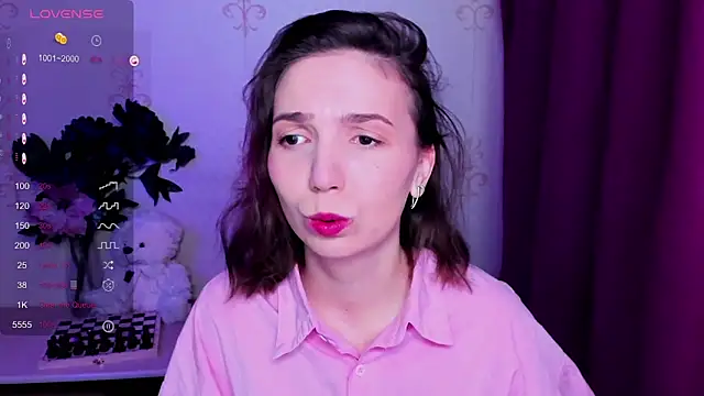 KindHazelHere  online show from 03-26-26, 10:29