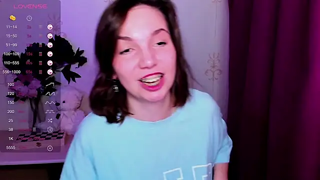 KindHazelHere  online show from 04-04-26, 07:37