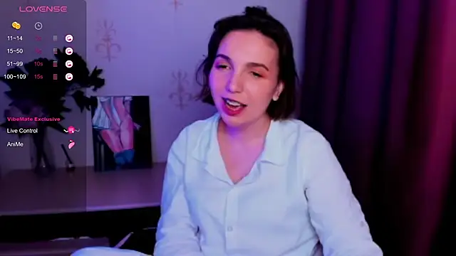 KindHazelHere  online show from 10-22-25, 10:30