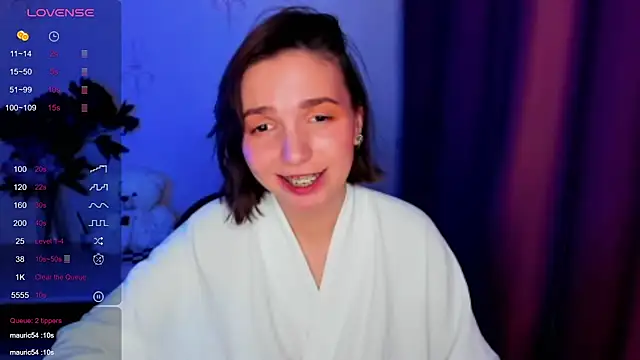 KindHazelHere  online show from 12-14-25, 06:35