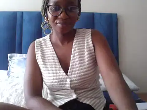 Snapshot of Hardnipples8 chatting on 02-28-25, 09:58 Hardnipples8 online show from 02-28-25, 09:58