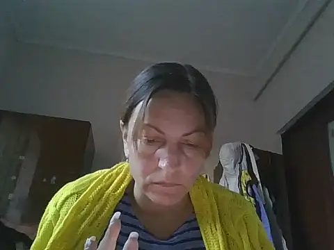 Snapshot of ShawnaAdams chatting on 09-16-25, 03:35 ShawnaAdams online show from 09-16-25, 03:35