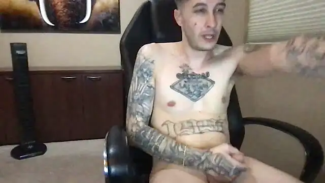 Snapshot of Bwcjoshbanks chatting on 06-20-26, 06:18 Bwcjoshbanks online show from 06-20-26, 06:18