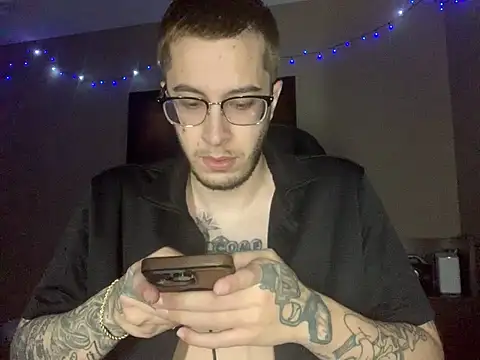 Snapshot of Bwcjoshbanks chatting on 07-21-26, 04:14 Bwcjoshbanks online show from 07-21-26, 04:14