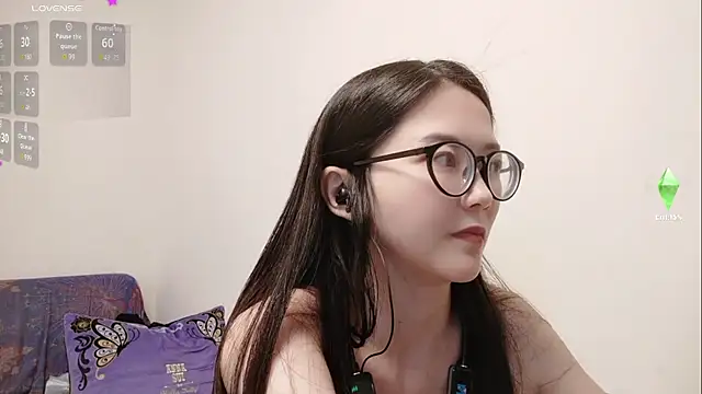 Snapshot of Lu_Nana chatting on 10-10-25, 02:40 Lu Nana online show from 10-10-25, 02:40