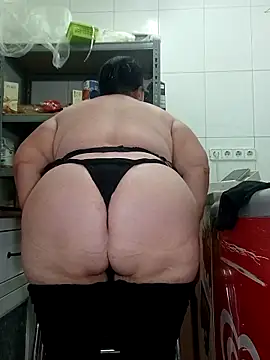 Snapshot of eroticjessitop chatting on 06-11-26, 05:32 eroticjessitop online show from 06-11-26, 05:32