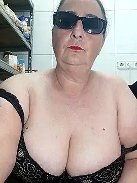 Snapshot of eroticjessitop chatting on 02-21-26, 06:32 eroticjessitop online show from 02-21-26, 06:32