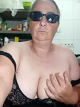 Snapshot of eroticjessitop chatting on 05-10-26, 05:59 eroticjessitop online show from 05-10-26, 05:59
