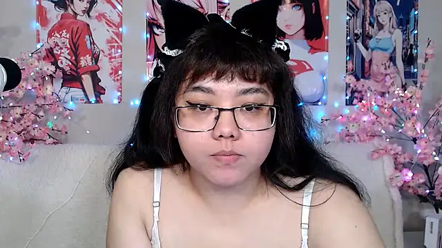 Snapshot of Moertomlly chatting on 07-07-26, 07:23 Moertomlly online show from 07-07-26, 07:23