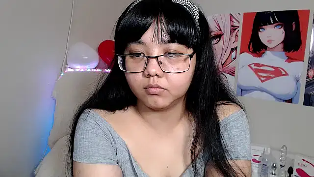 Snapshot of Moertomlly chatting on 03-02-25, 12:14 Moertomlly online show from 03-02-25, 12:14