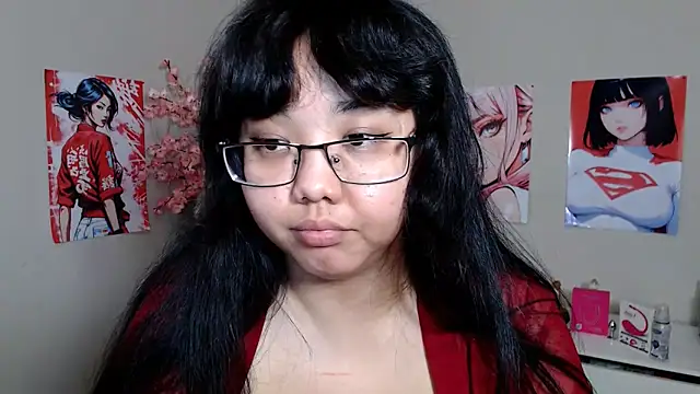 Snapshot of Moertomlly chatting on 10-11-25, 04:35 Moertomlly online show from 10-11-25, 04:35