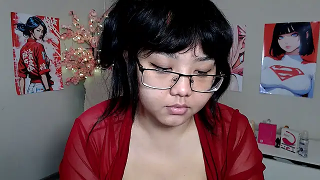 Snapshot of Moertomlly chatting on 10-07-25, 04:24 Moertomlly online show from 10-07-25, 04:24