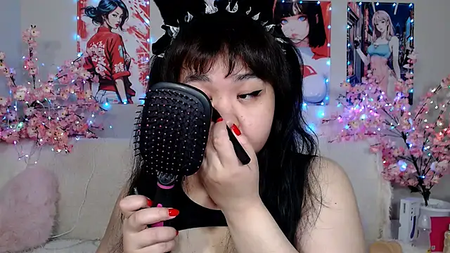 Snapshot of Moertomlly chatting on 07-13-26, 04:45 Moertomlly online show from 07-13-26, 04:45