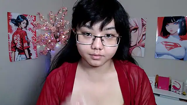 Snapshot of Moertomlly chatting on 10-19-25, 04:15 Moertomlly online show from 10-19-25, 04:15