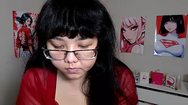 Snapshot of Moertomlly chatting on 10-12-25, 04:25 Moertomlly online show from 10-12-25, 04:25
