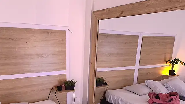  nickypurple  online show from 01-06-26, 07:18