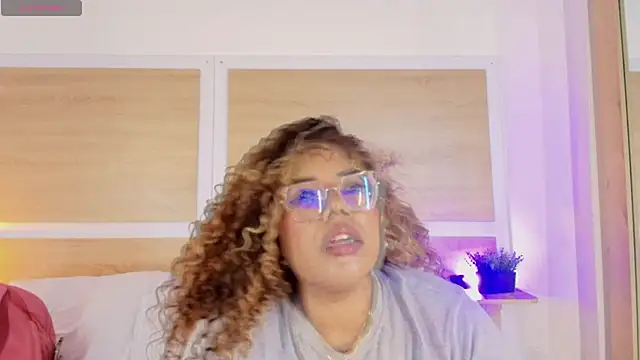  nickypurple  online show from 10-24-25, 07:24