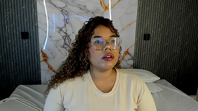  nickypurple  online show from 06-17-26, 02:05