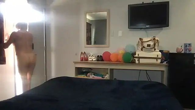 TiffaneyLove online show from 03-29-26, 07:26