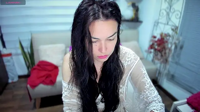 Lunlunera online show from 12-22-25, 02:44