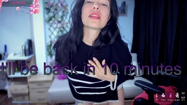 Lunlunera online show from 10-26-25, 06:47