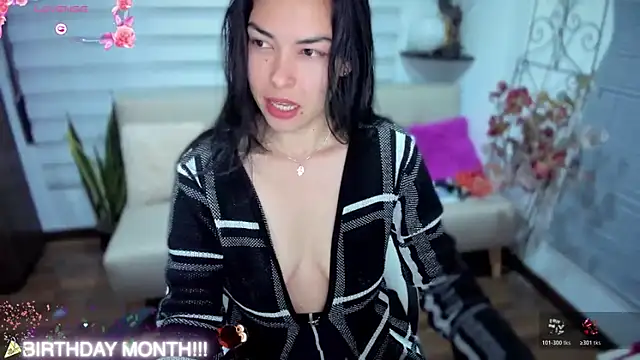 Lunlunera online show from 11-18-25, 04:05