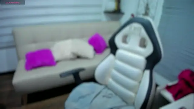 Lunlunera online show from 04-01-26, 02:02