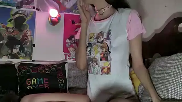 ArtemisChan online show from 07-11-26, 02:12