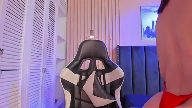 ashlye miller  online show from 03-26-26, 04:22