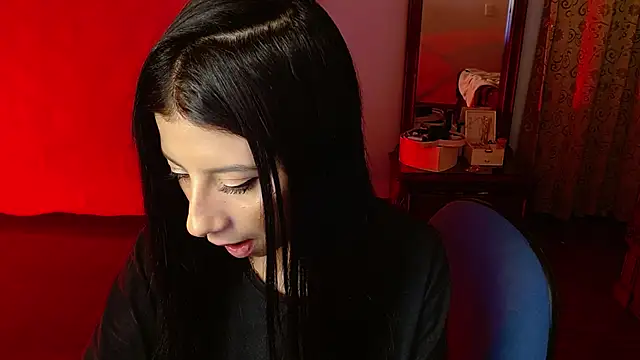 Snapshot of _holy_1 chatting on 11-14-25, 02:15 holy 1 online show from 11-14-25, 02:15