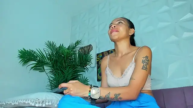 Hellen Sky online show from 11-13-25, 07:07