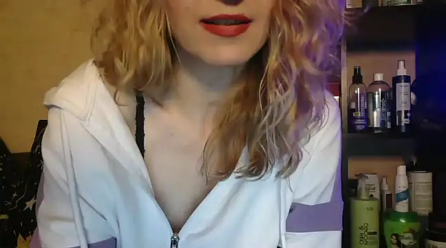 Snapshot of Natasha_Nannette chatting on 02-19-25, 05:49 Natasha Nannette online show from 02-19-25, 05:49