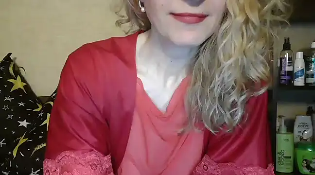 Snapshot of Natasha_Nannette chatting on 03-07-25, 08:22 Natasha Nannette online show from 03-07-25, 08:22