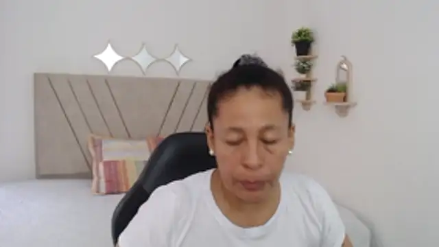 mature martina online show from 03-31-26, 08:00