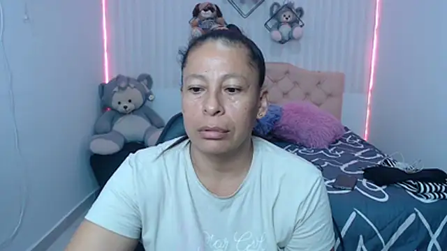 mature martina online show from 07-27-26, 11:01