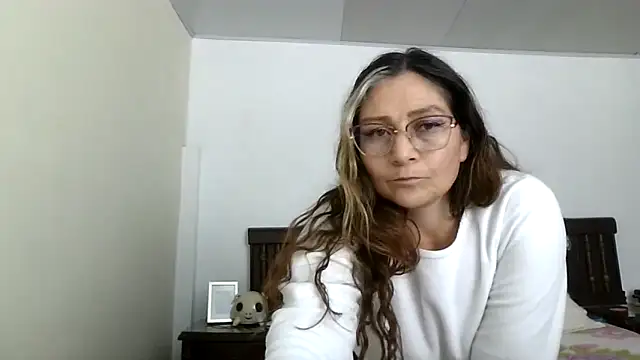 ruby-milf1 online show from 09-08-25, 11:37