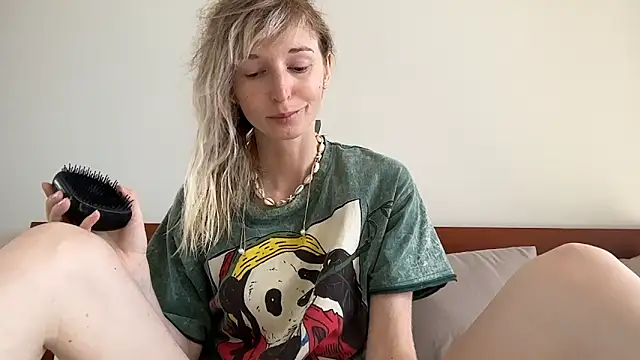 ivankai  online show from 02-12-26, 03:17