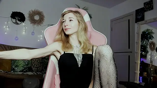 ivankai  online show from 03-22-25, 02:16