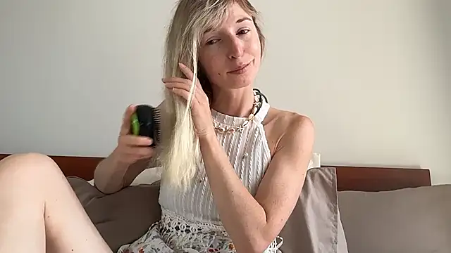 Snapshot of ivankai_ chatting on 03-10-26, 03:10 ivankai online show from 03-10-26, 03:10