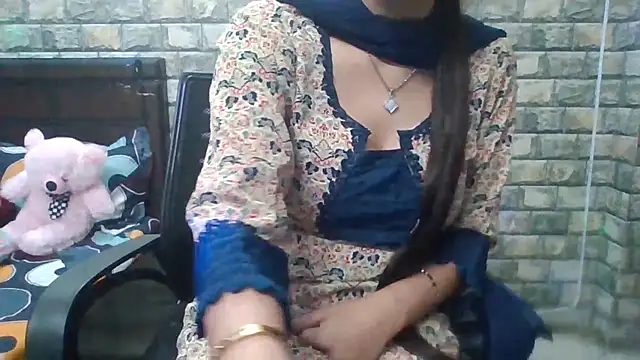 Sexy iknoor online show from 11-16-25, 04:39