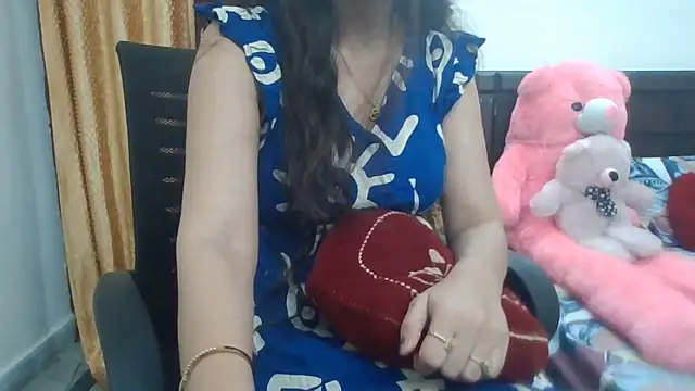 Sexy iknoor online show from 06-18-26, 10:20