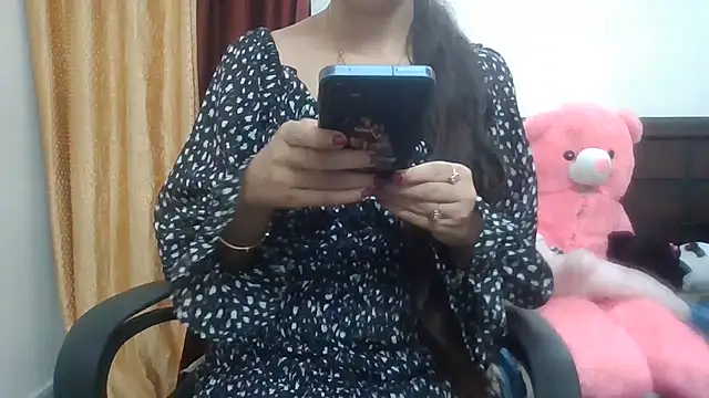 Sexy iknoor online show from 07-13-26, 05:07