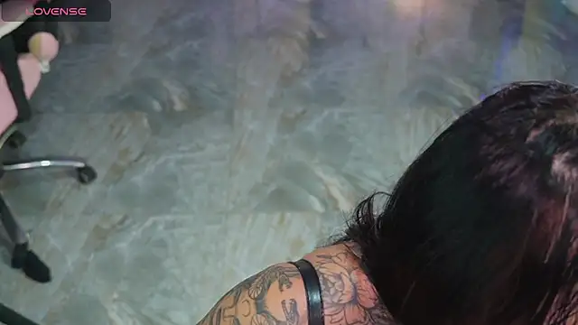 isa red hair online show from 03-21-26, 12:23