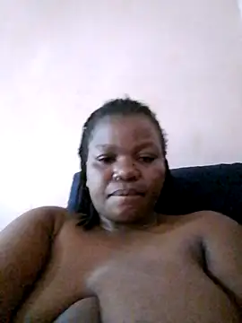 Snapshot of pretty-donna chatting on 10-22-25, 05:29 pretty-donna online show from 10-22-25, 05:29