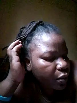 pretty-donna online show from 10-29-25, 05:17