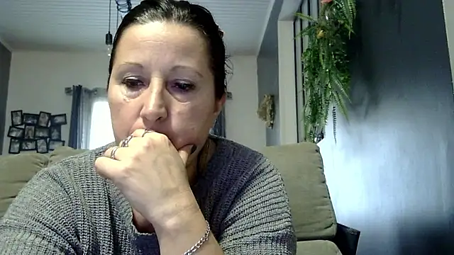 feline27 online show from 01-17-26, 01:58