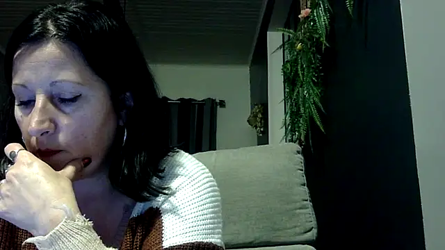 feline27 online show from 01-06-26, 05:50